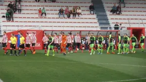 Goleados en Lezama: el Izarra sufre un durísimo varapalo ante el filial del Athletic
