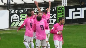 El Tudelano gana en Irún en el minuto 90 y rompe una racha de tres derrotas seguidas