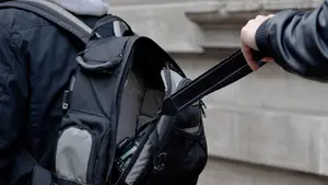 La Semana Santa más segura: Policía Nacional y Municipal dan los mejores consejos a comercios y turistas