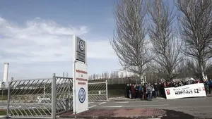 Protesta en Volkswagen Navarra: paros y concentración para exigir la readmisión de dos trabajadoras