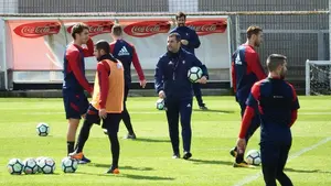 Diego Martínez ensaya con Javier Flaño y Tano como sustitutos de Carlos Clerc ante el Tenerife