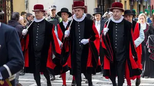 La tradición une a los pamploneses: así ha sido la Función de las Cinco Llagas en la parroquia de San Agustín