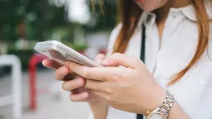 Condenada a prisión por subir fotos a páginas de contacto de su exnovio y ofrecer relaciones homosexuales