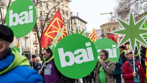 Bildu llama a colocar ikurriñas en los balcones por una "Euskal Herria soberana"