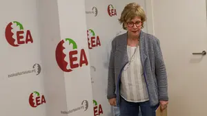 EA en Navarra critica que la secretaria general, Eva Blanco, "se niega a convocar un Congreso"
