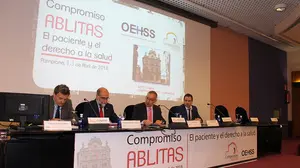 La 'receta' del consejero Domínguez para garantizar la permanencia de una red pública de Sanidad