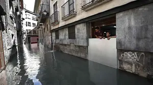 Una fuerte tormenta con granizo provoca estragos a su paso por una localidad de Navarra