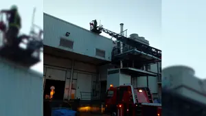 Fábrica en llamas: una máquina de una conocida empresa de Buñuel comienza a arder desatando un incendio