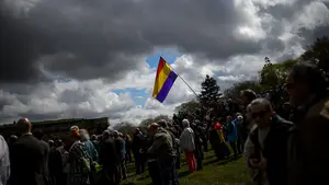 La bandera tricolor se alza en Pamplona: así ha sido el homenaje a los caídos en el golpe de Estado de 1936