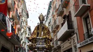 San Fermín vuelve a San Lorenzo tras recibir el calor de los pamploneses: así ha sido la emocionante procesión