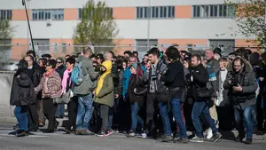 Recibimiento 'heroico': aplausos y gritos de apoyo a la llegada de los agresores de Alsasua a la Audiencia