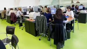 "Más palabras huecas": denuncian que el Gobierno reduzca el presupuesto de los Servicios Sociales de Base