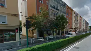 Atropellan en una acera de la avenida Villava a una mujer de 82 años que sufre un fuerte golpe en la cabeza