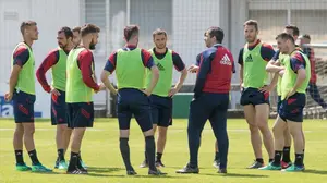 Osasuna quiere romper su racha de cuatro partidos sin ganar, ante el Lugo en El Sadar