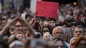 La sociedad no es indulgente: m&aacute;s de un mill&oacute;n de firmas en un d&iacute;a para inhabilitar al tribunal de 'La Manada'