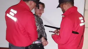 A mordiscos contra la policía: detenida en Zizur por enfrentarse a los agentes que arrestaban a su novio