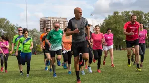 En fotos: Master class de running en Pamplona al ritmo del medallista Reyes Estévez