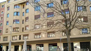 Hacienda saca a subasta una vivienda/oficina en una de las calle más solicitadas de Pamplona