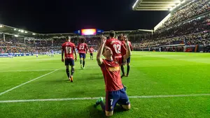 Una gran victoria: Osasuna remonta el partido ante el Oviedo y recupera sus aspiraciones de ascenso