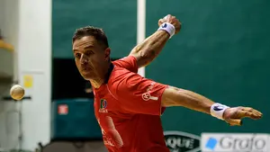 Derrota de los lideres del campeonato de parejas, Aimar Olaizola y Albisu, en el Astelena de Eibar