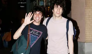 Agreden a uno de los 'Javis' en pleno concierto de Eurovisión: "Lo mío sí que ha sido un eurodrama"