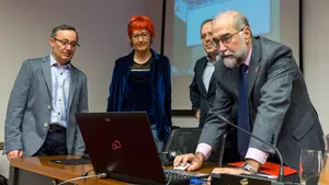 El consejero de Salud reclama a los profesionales navarros "salir de la zona de confort"