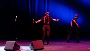 El humor de Faemino y Casado, en imágenes: así han lucido los dos cómicos a su paso por el Teatro Gayarre