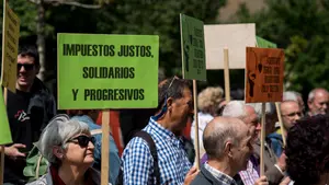 "Impuestos justos, solidarios y progresivos", el lema del Parlamento Social para reclamar otro modelo de fiscalidad