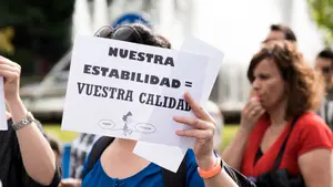 La plataforma de interinos dice que la situación de los opositores de Secundaria "roza lo inhumano"