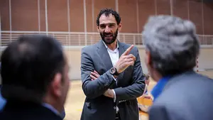 Visita del Presidente de la FEB, Jorge Garbajosa, a Pamplona