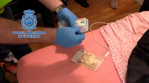 Un detenido en Pamplona por pertenecer a una banda dedicada a la falsificación de documentos de residencia