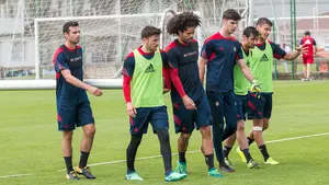 Revoluci&oacute;n ante el Lorca: Diego Mart&iacute;nez ensaya a puerta cerrada hasta cuatro cambios en el equipo
