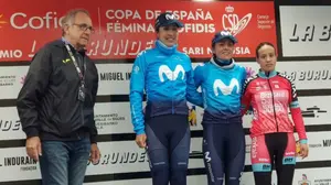 Las tormentas acortan la prueba de féminas con triunfo de Alba Teruel en Sarriguren