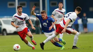 La Mutilvera pierde la eliminatoria de campeones en Oviedo, pero entra en la repesca