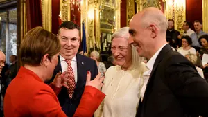 El Orfeón Pamplonés, Teresa Catalán y Alfredo Sanzol reconocidos por su contribución a la cultura