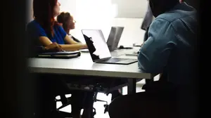 Varias empresas riberas organizan cursos para encontrar trabajadores y formar a su plantilla