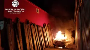 Sabotaje en los corrales del gas: un incendio provocado casi calcina parte del vallado de los encierros
