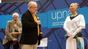 Estas son las preguntas a las que ha respondido la humanoide Sophia en la Universidad Pública de Navarra