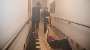 Pánico en una residencia de mayores de Pamplona: un incendio simulado pone nota a los enfermeros de urgencias