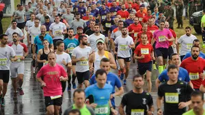 Unos trescientos atletas participan en la edición más dura de la San Cristóbal Xtrem 