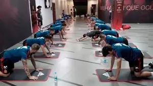 Sesión de activación muscular de la selección antes del último amistoso