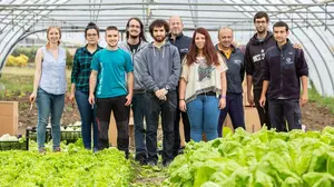 El comedor social París 365 de Pamplona, abastecido gracias a estudiantes de la Universidad Pública de Navarra