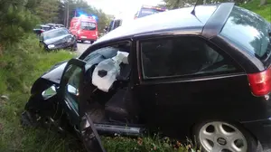Golpe seco y de frente: tres evacuados al hospital durante unas accidentadas horas en Navarra