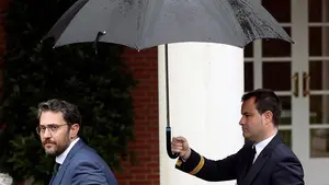 Crisis en el gobierno de Sánchez: dimite 'Màxim el Breve', el ministro más fugaz de la democracia