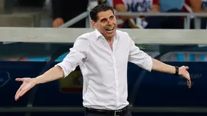 Fernando Hierro, tras su debut con España: "El equipo superó adversidades; estoy satisfecho"