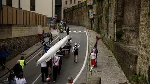 Remando por la reparación de la presa de Santa Engrancia: así ha sido la manifestación del Club Náutico de Navarra