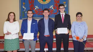 En fotos: estos son los 27 alumnos que la UPNA ha reconocido por tener los mejores expedientes