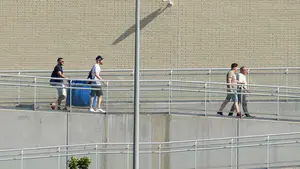 La Manada en libertad: así ha sido la salida de la cárcel de Pamplona de tres de sus miembros