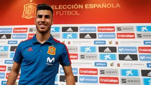 Marco Asensio: "Iniesta es de los mejores de la historia de Espa&ntilde;a y del f&uacute;tbol"