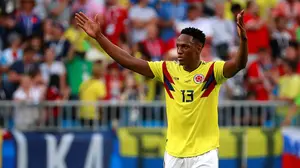 Un golazo del defensa barcelonista Yerry Mina mete a Colombia en los octavos de final
